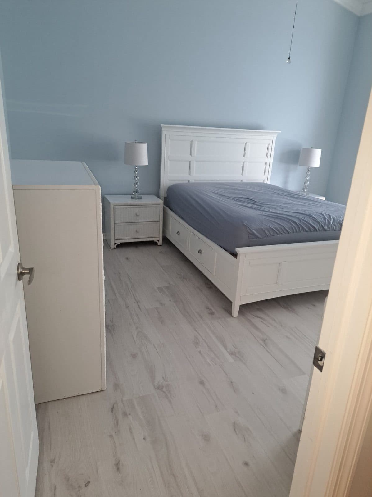 Bedroom floor, finished